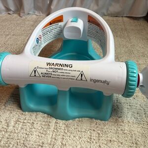 Ingenuity Baby Bath Seat in White and Teal